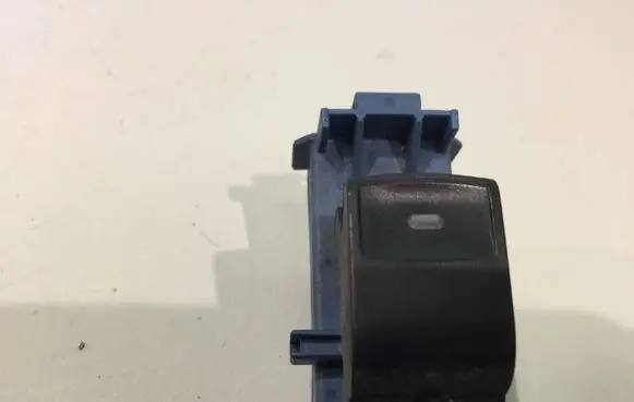 Toyota Avensis T270 Electric window control switch 8481005070 27710 30170097