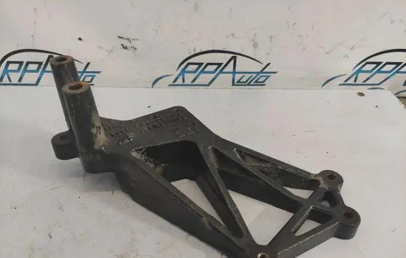 Volkswagen Sharan Engine mounting bracket 7M0199308B 95VW6037BB 05VW6037BB