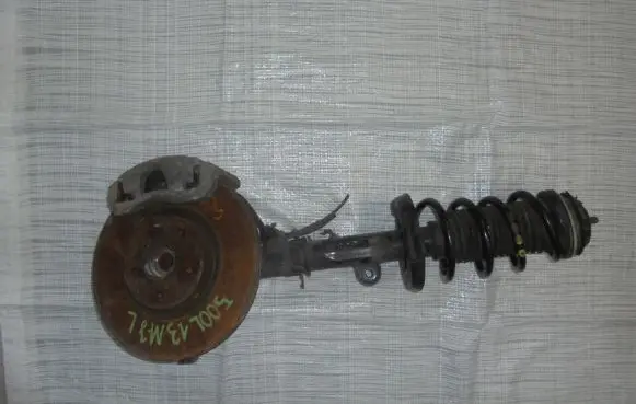 Fiat 500L Front wheel hub spindle knuckle