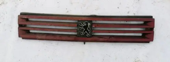 Peugeot 405 Front grill