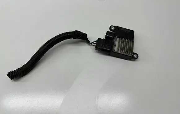 Toyota C-HR I Fan control module 8925712010 4993003341 499300