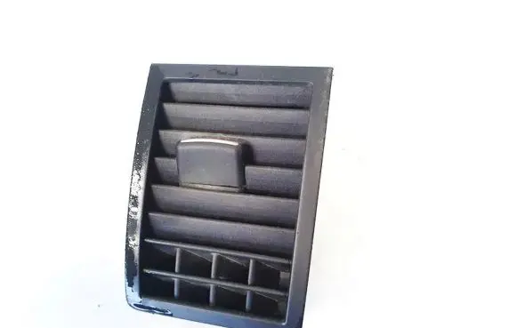 Volkswagen Touareg I Dash center air vent grill 7l6819704d