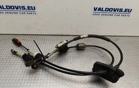 Gear shift cable linkage