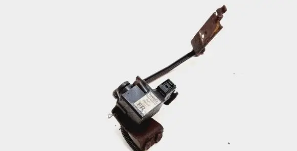 Volvo V70 Headlight/headlamp level sensor 7G9N3C097AA
