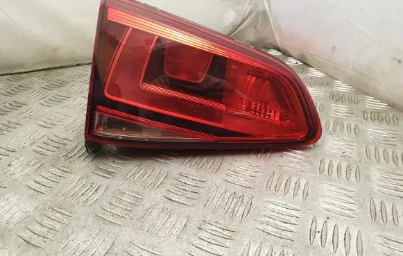 Volkswagen Golf VII Tailgate rear/tail lights 5G0945093EA