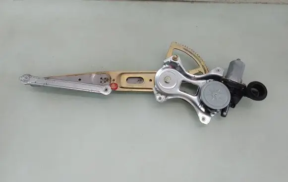 Toyota Prius (NHW20) Rear door window regulator with motor 8572035140