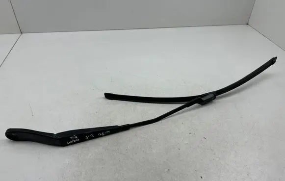 Volvo V70 Windshield/front glass wiper blade 