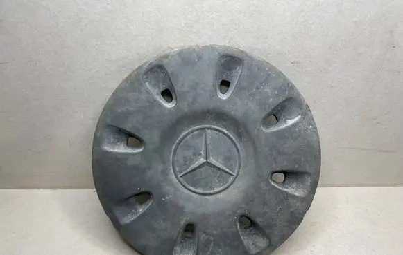 Mercedes-Benz Vito Viano W639 Original wheel cap A6394010825