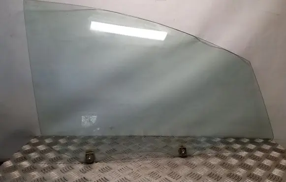 Mitsubishi Grandis Front door window glass four-door