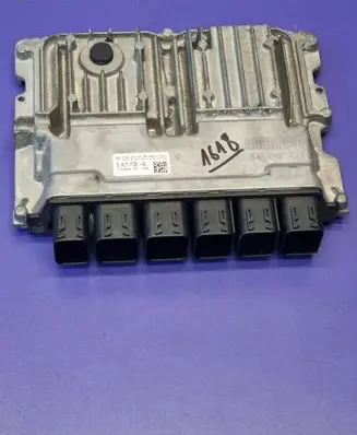 BMW X1 F48 F49 Engine control unit/module 0261S102WZ 5A17F35