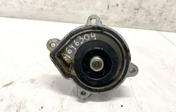 Volkswagen Golf V Water pump 03C121019B