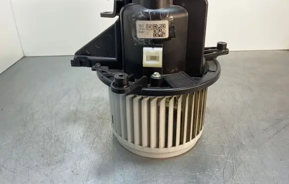 Alfa Romeo Stelvio Heater fan/blower 5W0431000