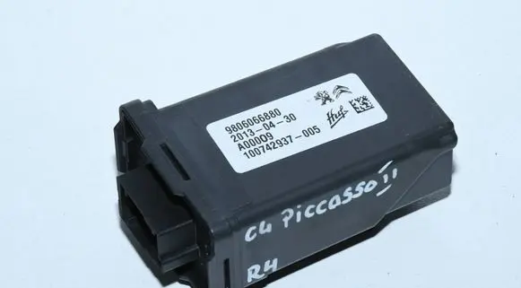 Citroen C4 II Picasso Other control units/modules 9806066880