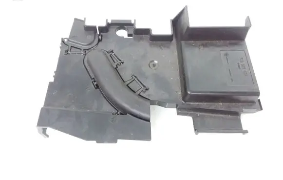 Volkswagen Touareg I Fuse box cover 7L0937555