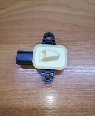 Volvo S60 Airbag deployment crash/impact sensor 30798030