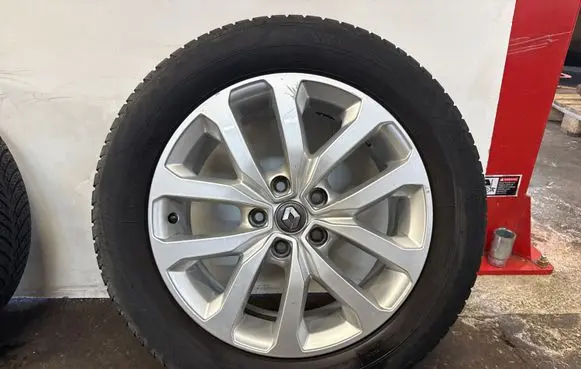 Renault Kadjar R17 alloy rim 403008177R