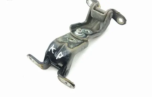 Nissan Navara D23 Front door hinge set 