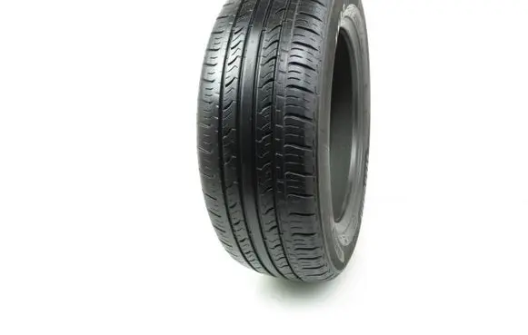 Volkswagen Golf V R16 summer tire 