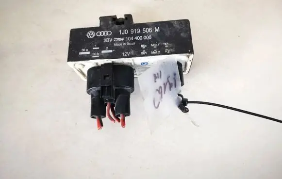 Volkswagen Polo IV 9N3 Coolant fan relay 1j0919506m 104400000