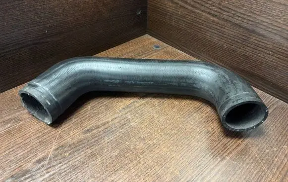 Iveco Daily 4th gen Intercooler hose/pipe 99487931
