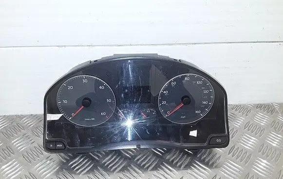 Volkswagen Golf Plus Speedometer (instrument cluster) v0003000