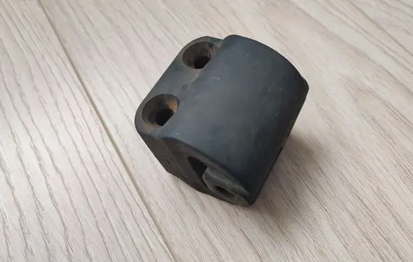 Honda Accord Muffler mount bracket/holder 