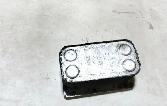 Nissan X-Trail T31 Engine oil radiator 6790972560