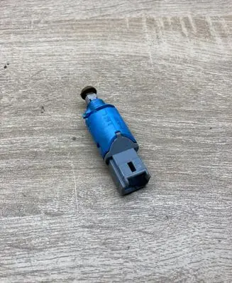 Renault Megane II Clutch pedal sensor 8200168239B