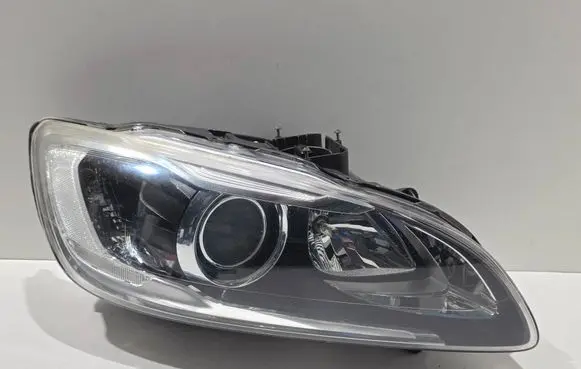 Volvo V60 Headlight/headlamp 31420262