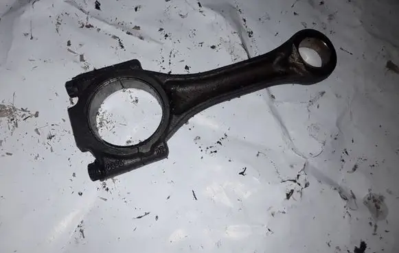 Skoda Octavia Mk2 (1Z) Connecting rod/conrod 0386