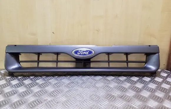 Ford Maverick Front bumper upper radiator grill 623100F100
