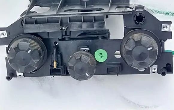 Iveco Daily 4th gen Interior fan control switch 112542000