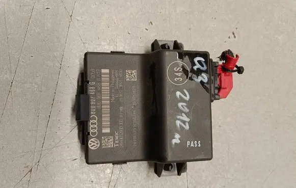 Audi Q3 8U Gateway control module 8U0907468G 284065291030