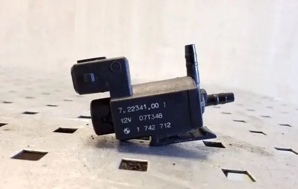 BMW 3 E90 E91 Vacuum valve 1742712
