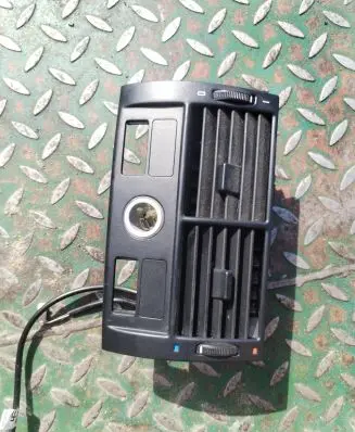 BMW X5 E53 Dash center air vent grill 8370911 8409081
