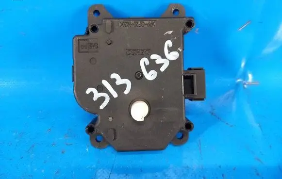 Toyota Tundra II Air flap motor/actuator 8710607140