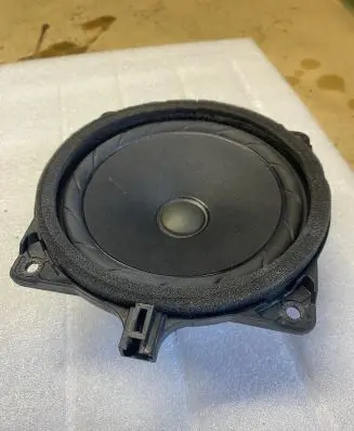 KIA Carens III Front door speaker 96330A4000