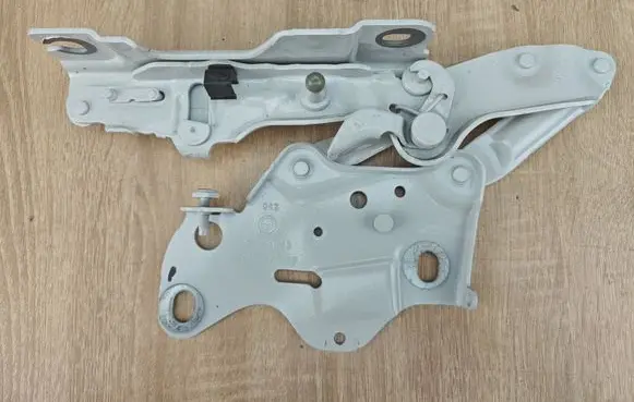BMW X5 G05 Engine bonnet/hood hinges 7418202