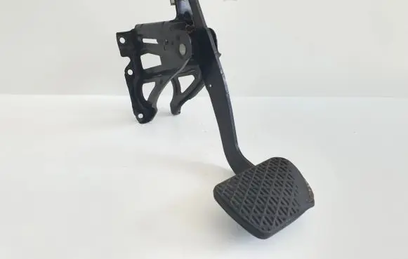Mercedes-Benz Sprinter W906 Brake pedal