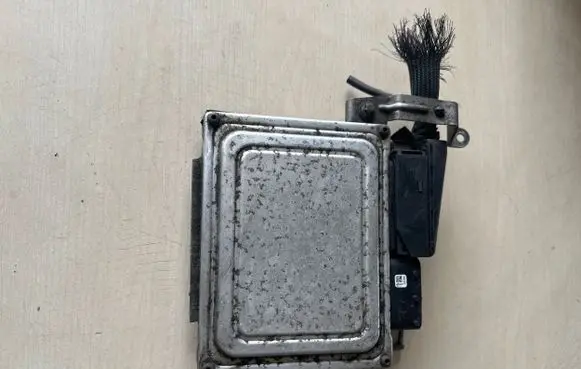 Mercedes-Benz B W245 Engine control unit/module A2661536779 A0014460340