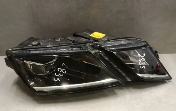 Skoda Octavia Mk3 (5E) Front fog light 030110463206 5E2941016F LE15C6369