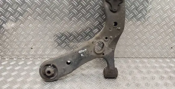 Toyota Verso Front lower control arm/wishbone