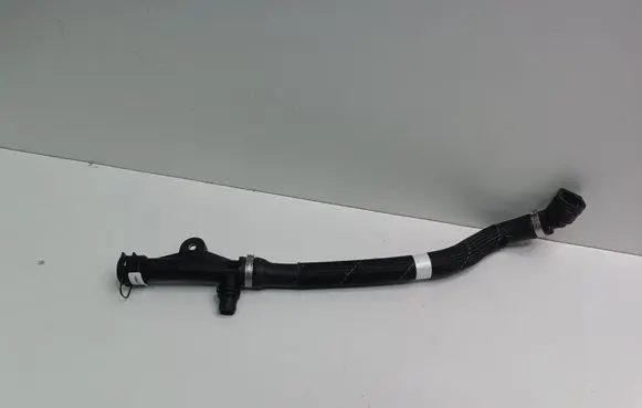BMW X6M G06 F96 Engine coolant pipe/hose 8470070