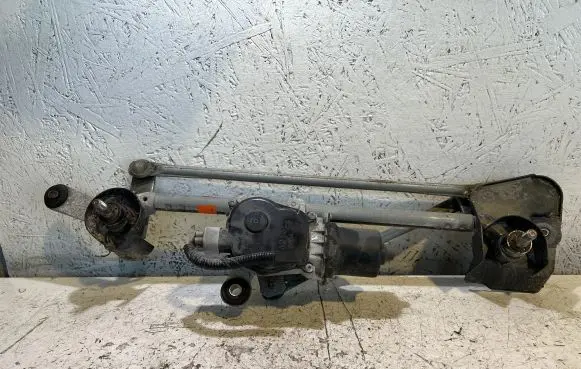 Nissan Maxima A35 Front wiper linkage and motor C004 6213