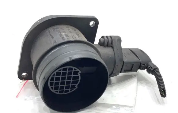 Skoda Octavia Mk2 (1Z) Mass air flow meter 038906461B