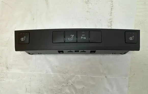 Mercedes-Benz E W212 Seat heating switch A2128202610 33911101 0904050918