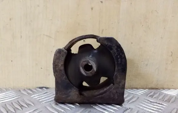 Toyota Corolla Verso AR10 Engine mount bracket