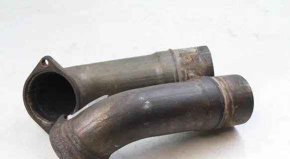 BMW X5M E70 Muffler pipe connector clamp 7616846 18307616846