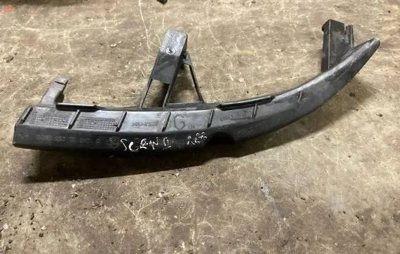 Renault Scenic II - Grand scenic II Front bumper mounting bracket 8200183741