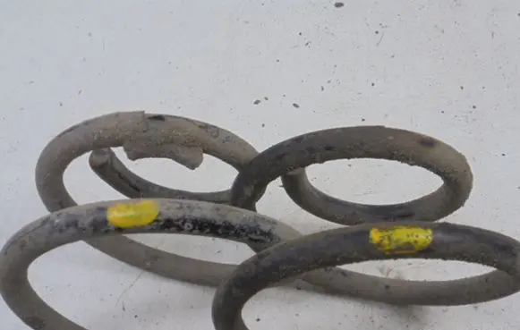 Toyota Yaris Rear coil spring